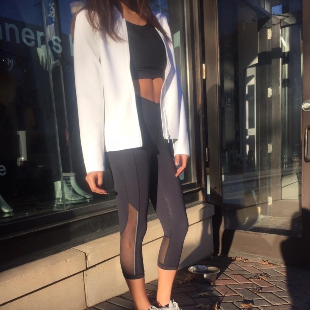 Lululemon Gear Up Crop Size 2